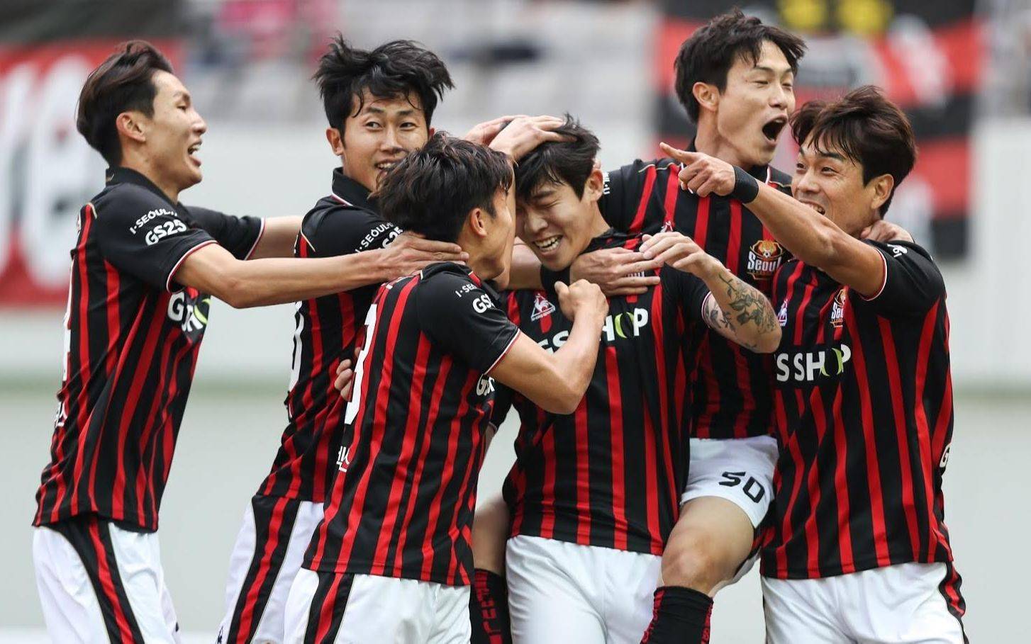 开云体育-关于足总杯赛前走向成谜，塞维利亚防线松动，媒体盛赞，身体对抗强度拉满的信息