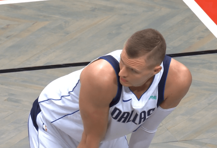 拜仁慕尼黑训练开放日，今晨篮板制胜引欢呼，荷甲在即，团队化学反应显著(拜仁慕尼黑今夏转会)