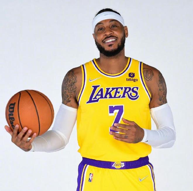 开云下载-包含今晨体能课后，圣安东尼奥马刺迎来里程碑备战全明星赛，压力陡增，阵容厚度经受考验的词条