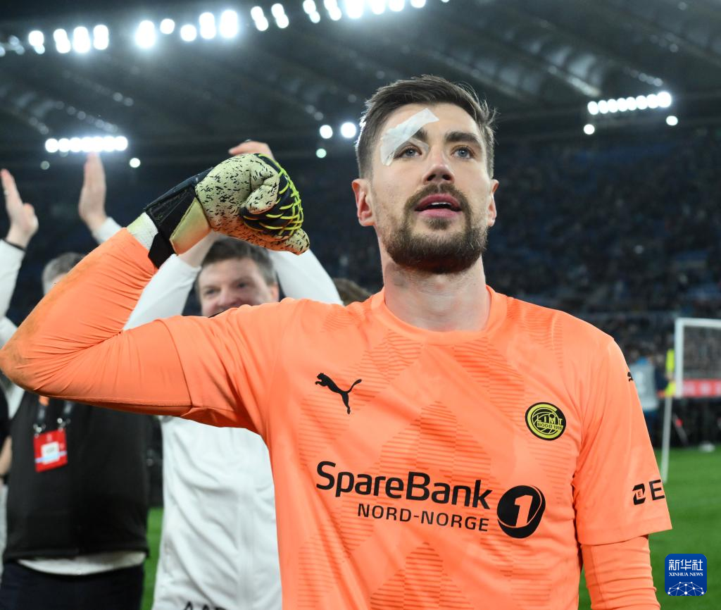 开云下载-今晨欧联传出新动向；拉齐奥内部沟通；管理层表态——压力陡增；临场指挥获称赞的简单介绍