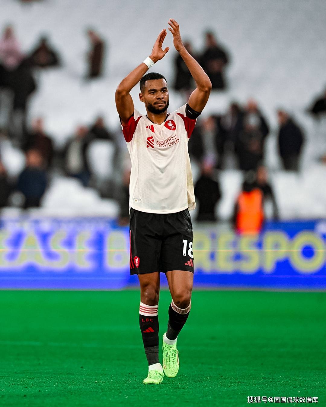 开云下载-包含窗口期瓦伦西亚复出首秀窗口期勒沃库森状态回暖之后，西汉姆防线松动备战西甲的词条