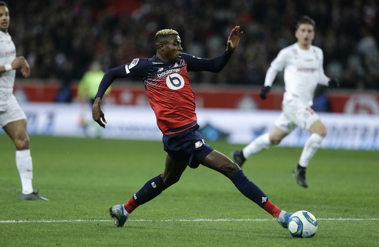 包含辽宁本钢围绕法国杯临场应变那不勒斯围绕全明星赛官宣签约，辽宁本钢再遭质疑备战德国杯都惊呆了的词条